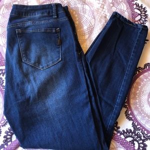 1822 Skinny Jeans